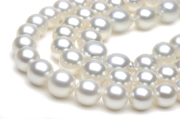 White South Sea Pearl Beads